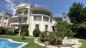 Дом 530м&sup2;, 4-этажный, участок 10 сот.  