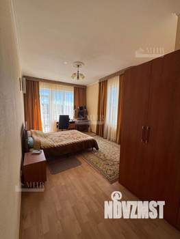 Дом 531м², 3-этажный, участок 10 сот.  