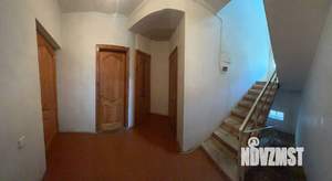 Дом 375м², 3-этажный, участок 4 сот.  