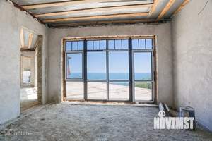 Дом 581м&sup2;, 3-этажный, участок 5 сот.  