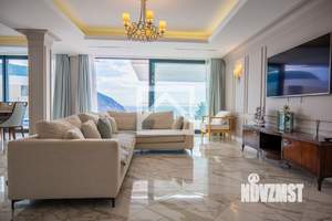 Дом 274м², 2-этажный, участок 4 сот.  