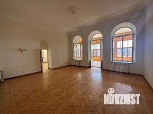 Коттедж 824м², 3-этажный, участок 31 сот.  