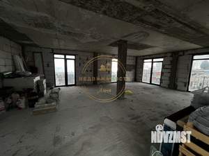 Дом 250м², 3-этажный, участок 4 сот.  