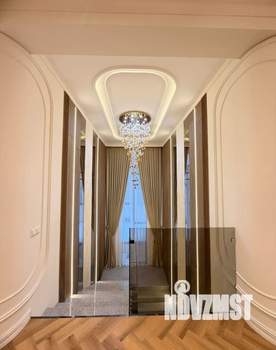 Дом 290м&sup2;, 2-этажный, участок 5 сот.  