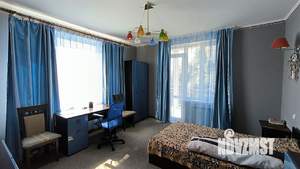 Дом 210м², 3-этажный, участок 6 сот.  