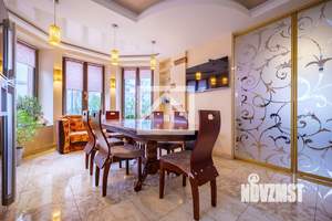 Дом 395м&sup2;, 4-этажный, участок 6 сот.  