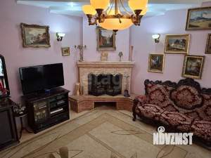 Дом 225м², 3-этажный, участок 3 сот.  