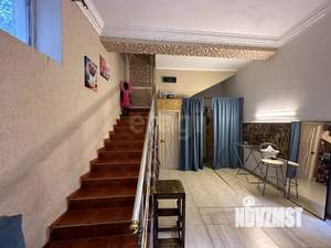 Дом 270м², 3-этажный, участок 3 сот.  