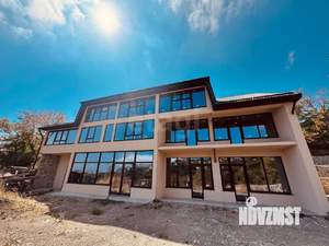 Дом 337м², 3-этажный, участок 5 сот.  