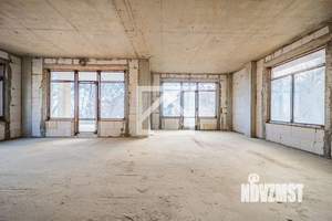 Коттедж 300м², 3-этажный, участок 6 сот.  