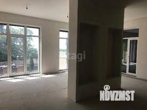 Дом 916м&sup2;, 4-этажный, участок 40 сот.  