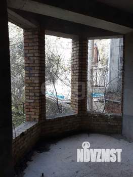 Дом 400м², 3-этажный, участок 6 сот.  