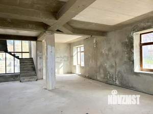 Дом 400м&sup2;, 3-этажный, участок 10 сот.  