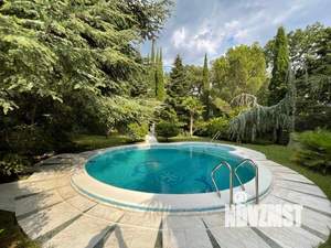 Дом 267м&sup2;, 3-этажный, участок 86 сот.  