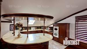 Дом 502м&sup2;, 3-этажный, участок 15 сот.  