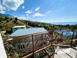 Дом 174м&sup2;, 3-этажный, участок 2 сот.  