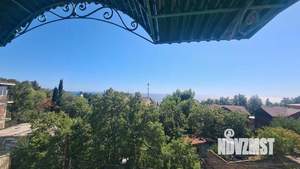 Дом 180м&sup2;, 3-этажный, участок 4 сот.  