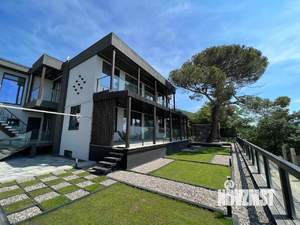 Дом 270м², 3-этажный, участок 5 сот.  