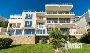 Дом 660м&sup2;, 3-этажный, участок 3 сот.  