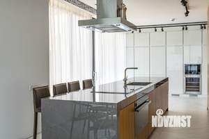 Дом 450м², 2-этажный, участок 20 сот.  