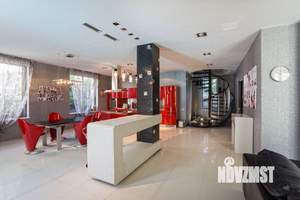 Дом 350м², 2-этажный, участок 9 сот.  