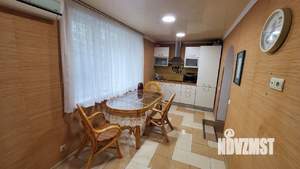 Коттедж 70м&sup2;, 2-этажный, участок 8 сот.  