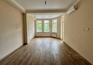 Дом 341м², 4-этажный, участок 1 сот.  
