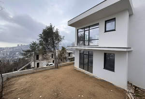 Дом 339м&sup2;, 3-этажный, участок 7 сот.  