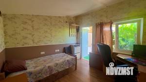 Дом 192м&sup2;, 3-этажный, участок 4 сот.  