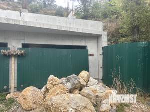 Дом 350м&sup2;, 2-этажный, участок 10 сот.  