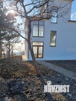 Коттедж 245м², 3-этажный, участок 8 сот.  
