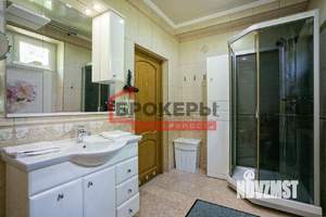 Дом 400м², 2-этажный, участок 20 сот.  