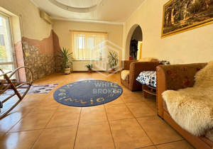 Дом 379м², 4-этажный, участок 546 сот.  