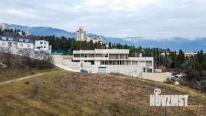 Дом 1077м&sup2;, 3-этажный, участок 13 сот.  