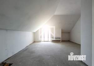 Дом 500м&sup2;, 4-этажный, участок 15 сот.  