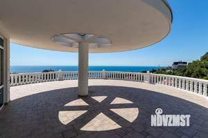 Дом 340м&sup2;, 3-этажный, участок 10 сот.  