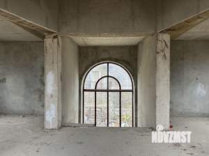 Дом 400м&sup2;, 3-этажный, участок 10 сот.  