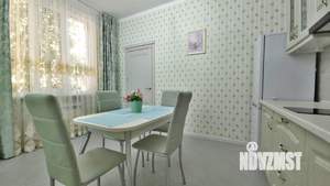 Дом 185м², 2-этажный, участок 3 сот.  