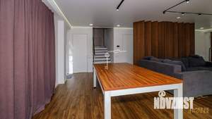 Дом 285м², 3-этажный, участок 12 сот.  