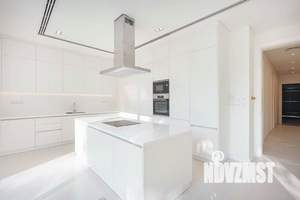 Дом 280м², 2-этажный, участок 9 сот.  