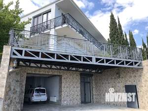Дом 450м², 2-этажный, участок 15 сот.  
