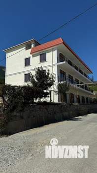 Дом 740м&sup2;, 3-этажный, участок 6 сот.  