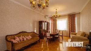 Дом 460м&sup2;, 3-этажный, участок 12 сот.  