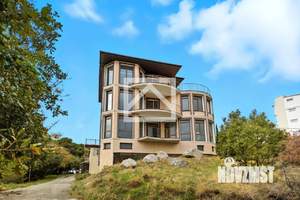 Дом 502м&sup2;, 4-этажный, участок 6 сот.  