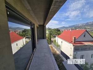 Дом 285м², 3-этажный, участок 4 сот.  