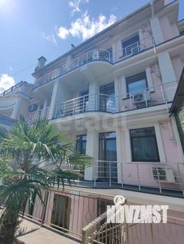 Дом 784м², 4-этажный, участок 9 сот.  