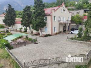 Дом 750м², 3-этажный, участок 31 сот.  