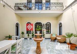 Дом 740м&sup2;, 4-этажный, участок 9 сот.  