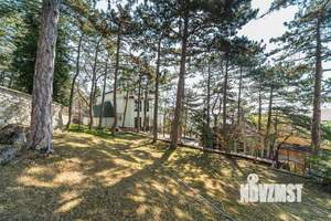 Коттедж 610м&sup2;, 5-этажный, участок 20 сот.  