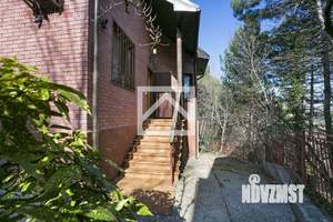 Дом 184м&sup2;, 2-этажный, участок 14 сот.  